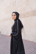 عباية لينا
