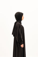 عباية ساتان سوداء