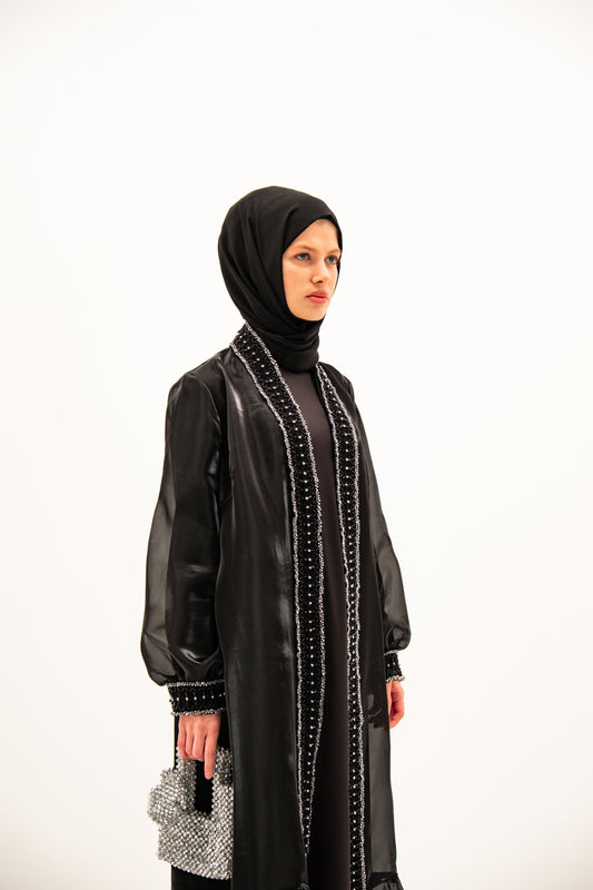 عباية مشرقة 