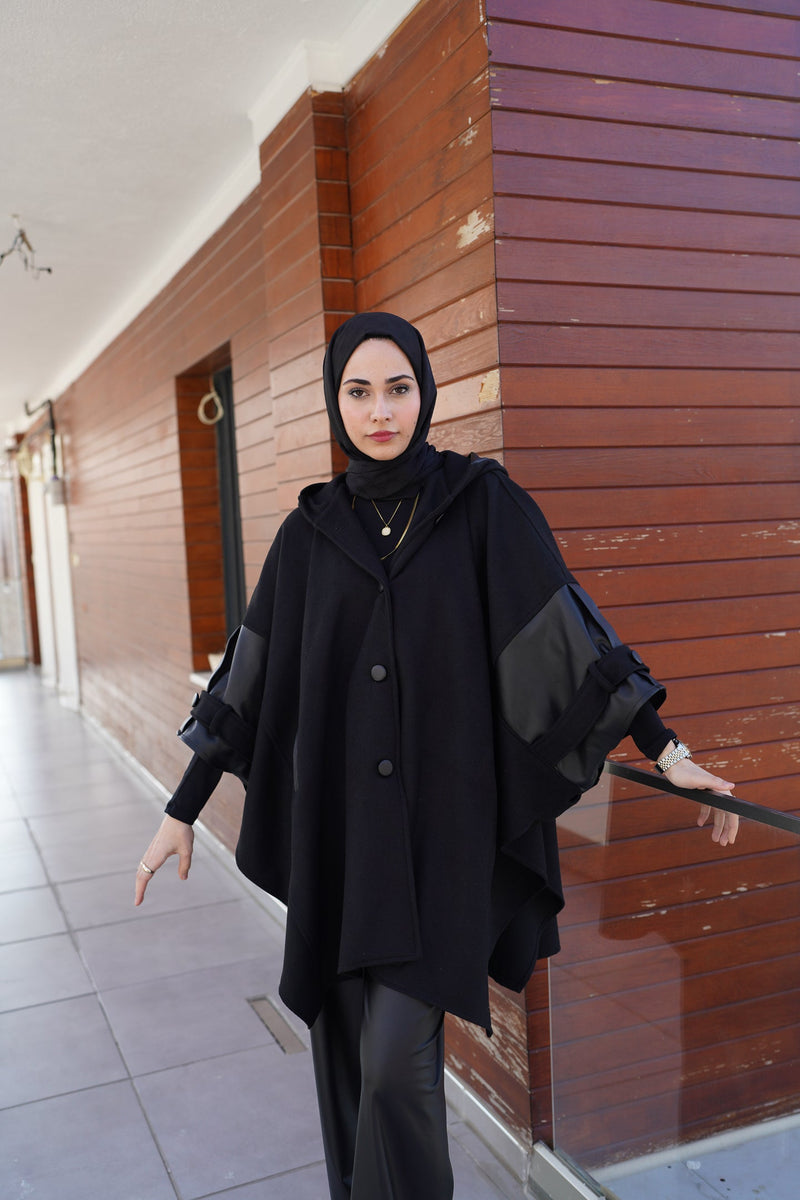 LEATHER DETAILED CACHET PONCHO