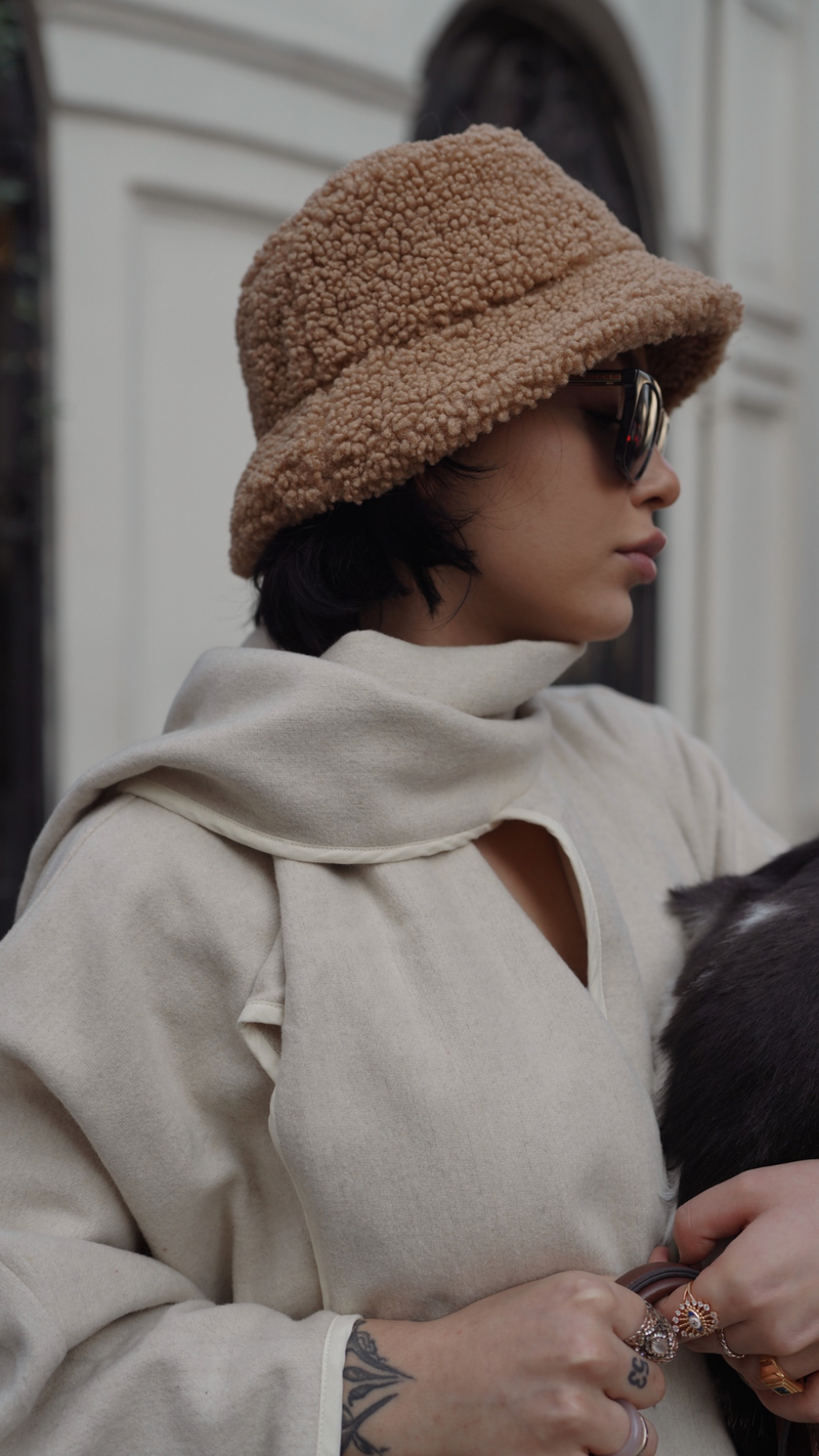 CASHMERE PONCHO (BEIGE)