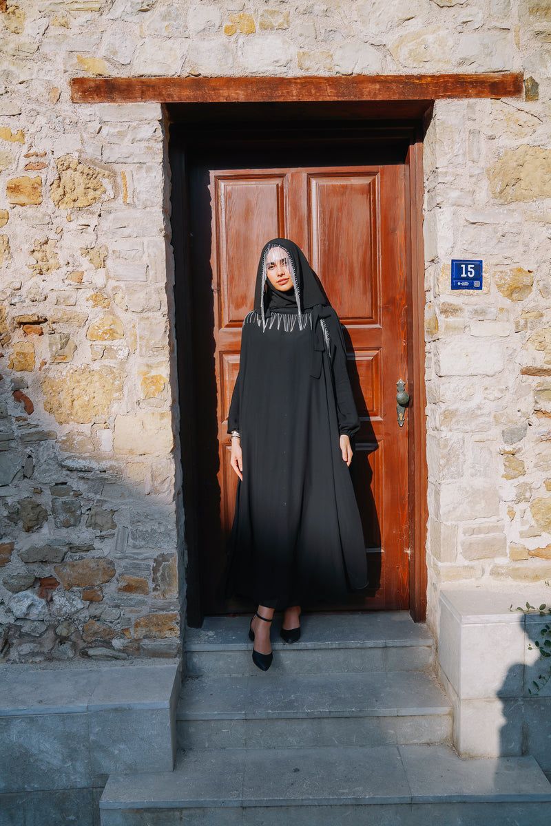 CRYSTAL STRIPED ABAYA SET