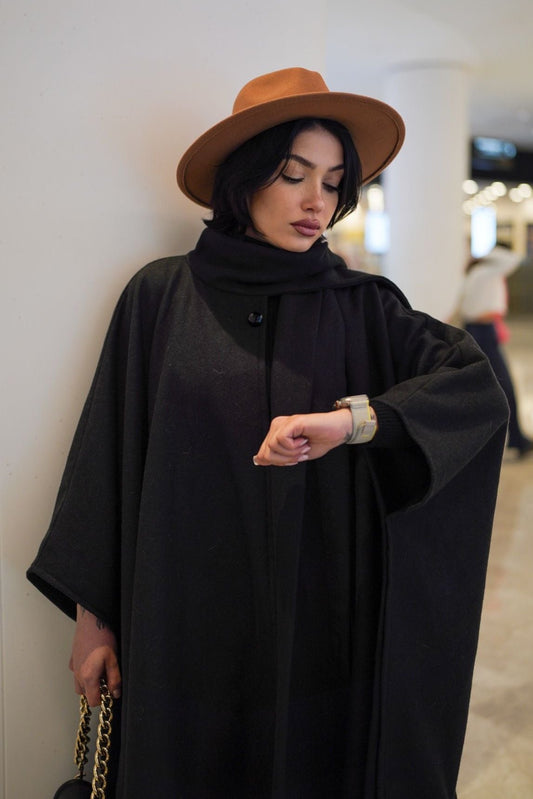 Kendinden Atkılı Yün Karışımlı Ponço – Siyah