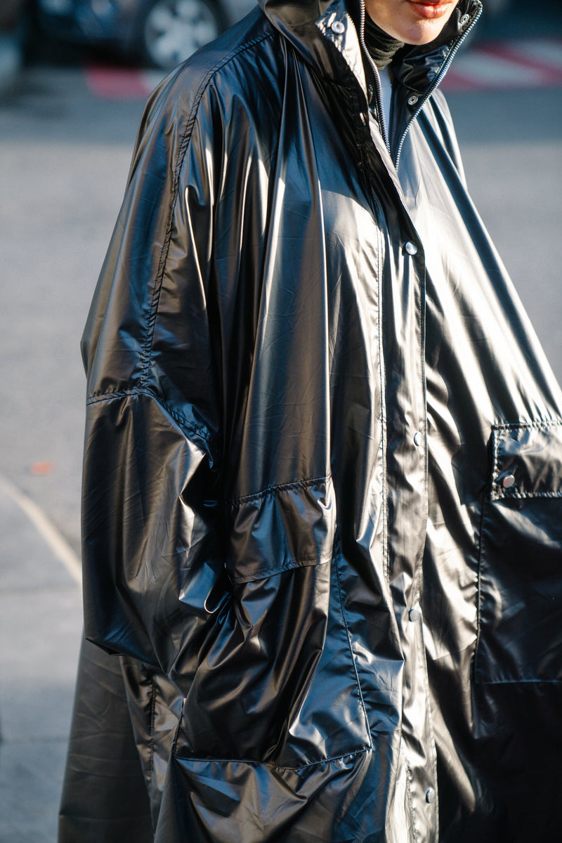 OVERSİZE BLACK RAINCOAT